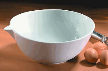 pillivuyt bowl with spout